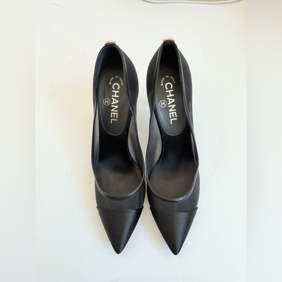 CHANEL Black Satin mesh Captoe CC logo embellished Pointed toe pumps EU 39.5 - Picture 2 of 11